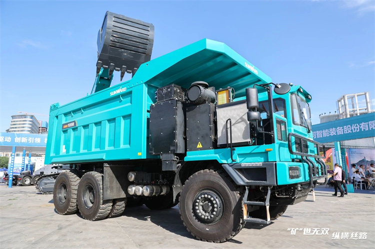 “矿”世无双，纵横丝路！尊龙凯时ag智能亮相第十三届新疆国际矿业与装备展览会