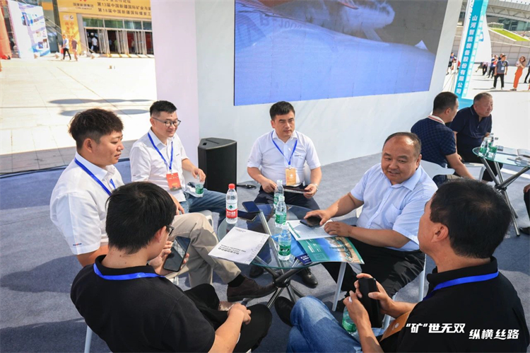 “矿”世无双，纵横丝路！尊龙凯时ag智能亮相第十三届新疆国际矿业与装备展览会