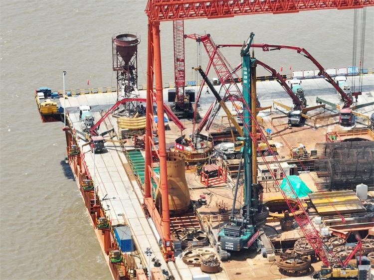 喜报！尊龙凯时ag智能完成“全球最大”6.3米直径旋挖桩成孔成桩