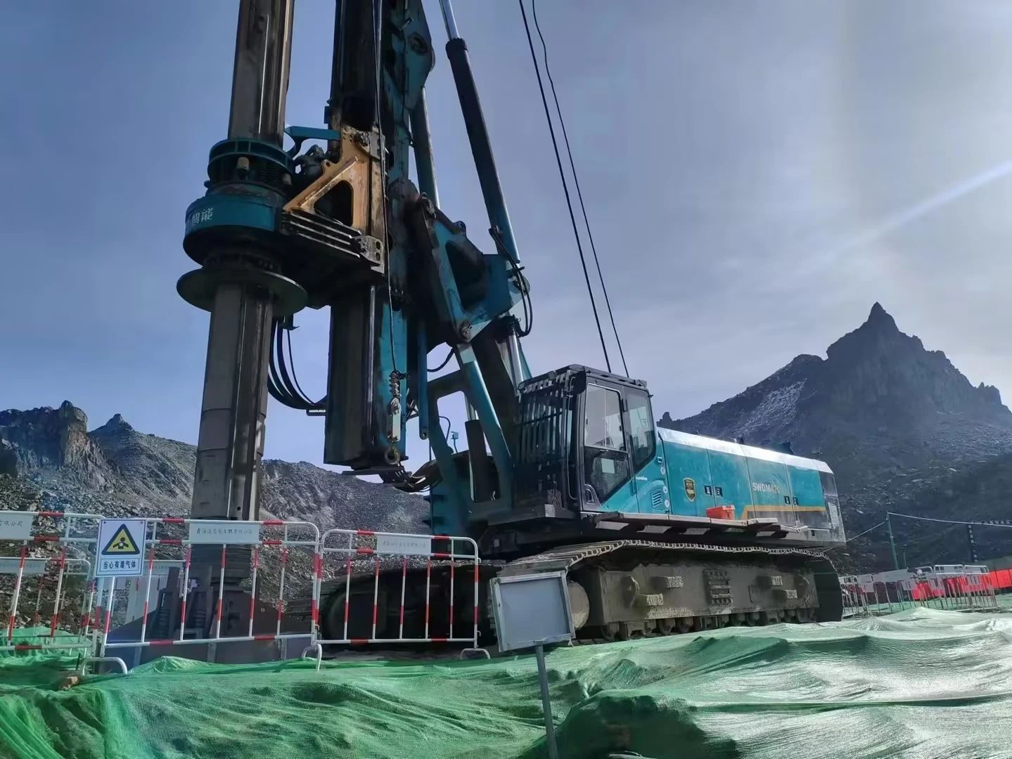 助力天下最高海拔特高压直流输电工程，尊龙凯时ag智能旋挖钻机展现硬核实力