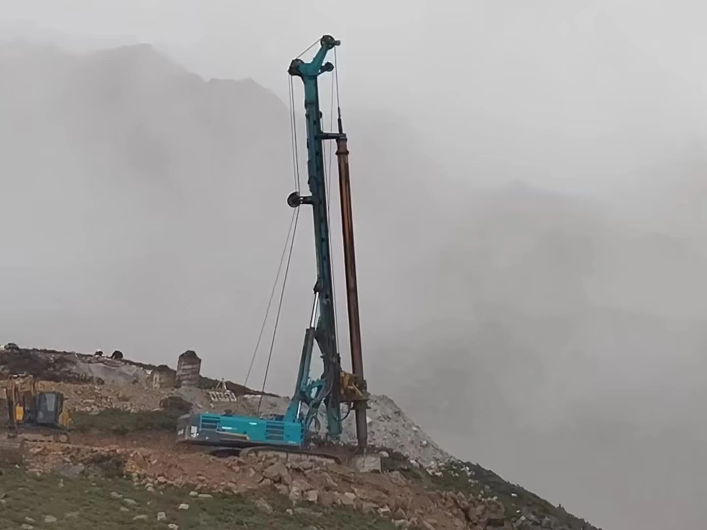 助力天下最高海拔特高压直流输电工程，尊龙凯时ag智能旋挖钻机展现硬核实力