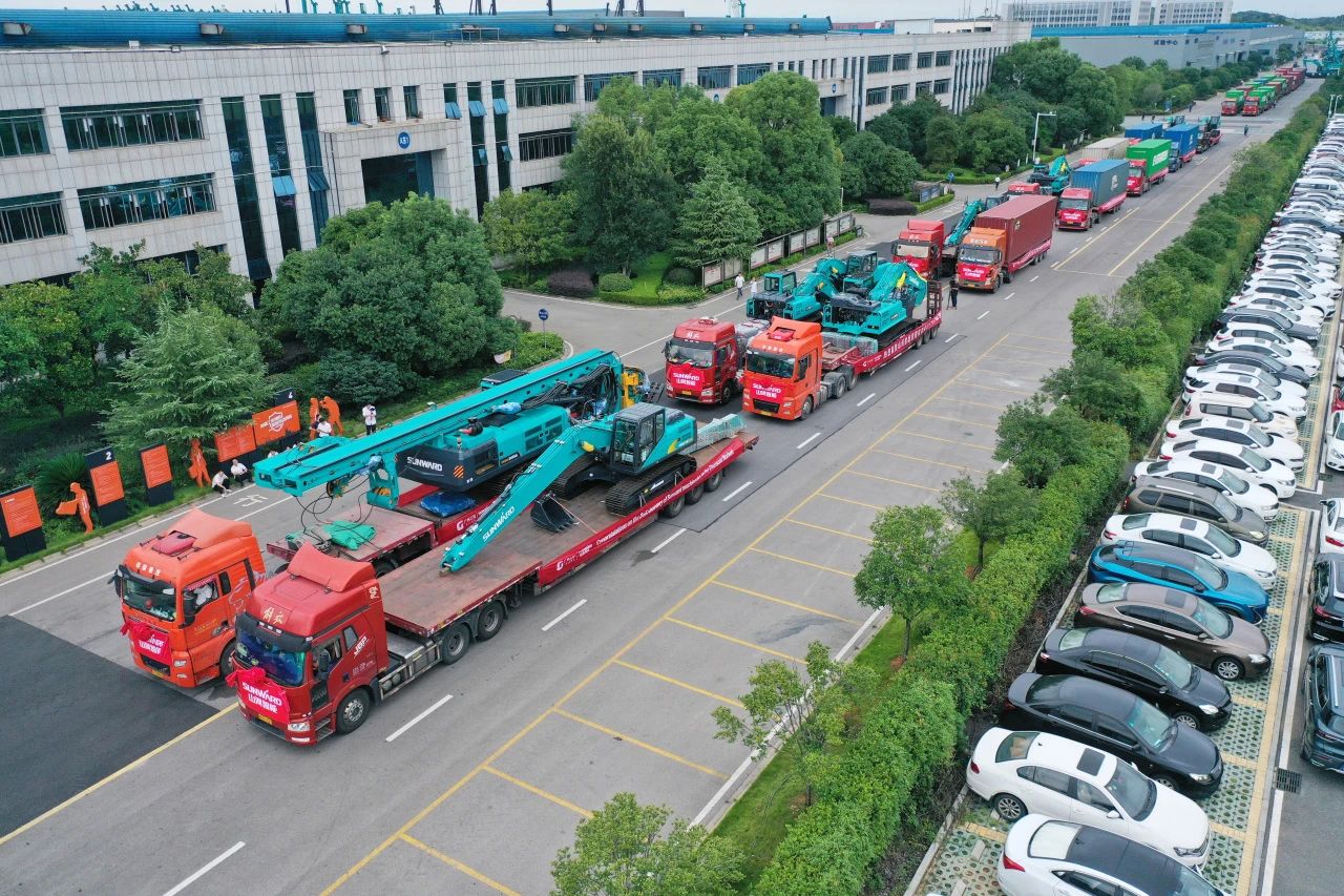 一连进军国际市。∽鹆盿g智能近百台装备集中发货