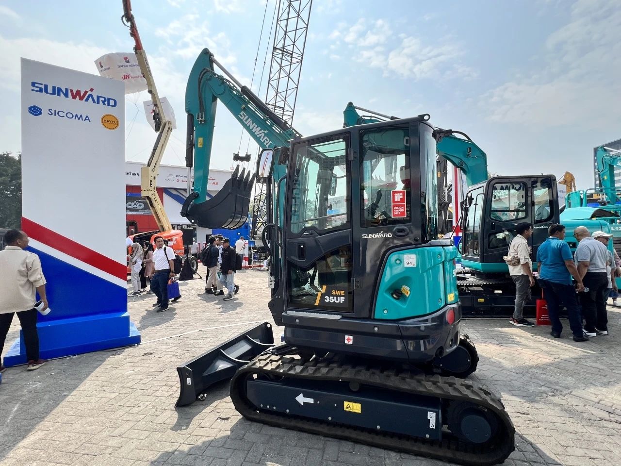 深耕细作，逆势增添！尊龙凯时ag智能艳服亮相印尼雅加达矿业展