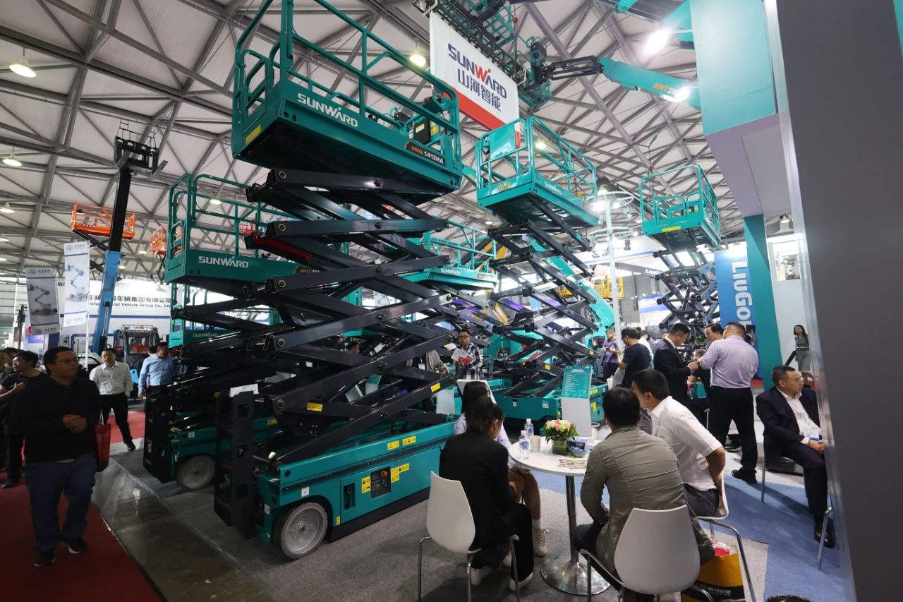 精品出击，闪灼魔都！尊龙凯时ag智能全系列高空机械亮相2023亚洲国际高空展