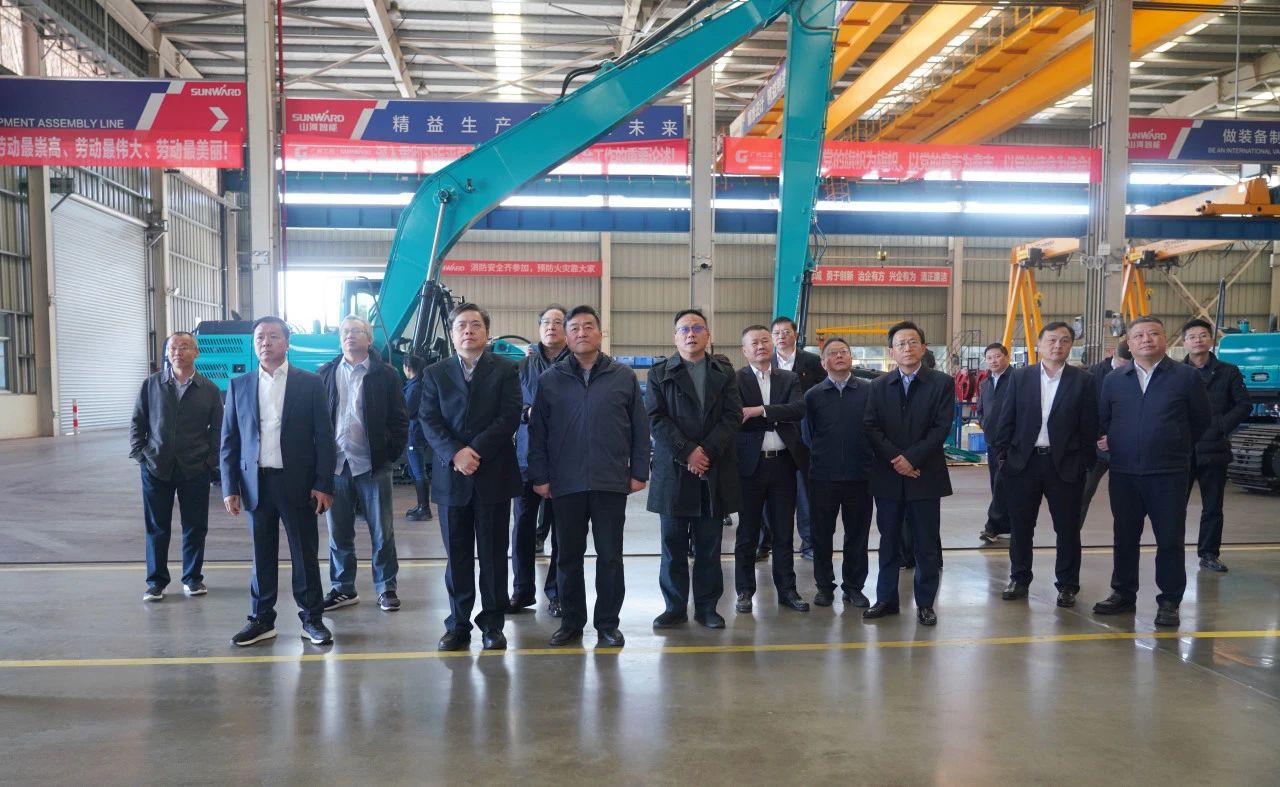 聚焦装备再制造！上海市政协副主席、党组副书记肖贵玉带队调研尊龙凯时ag智能