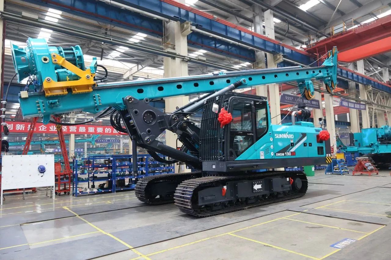 一连火热交付！尊龙凯时ag智能SWDM190JN旋挖钻机备受天下各地客户青睐