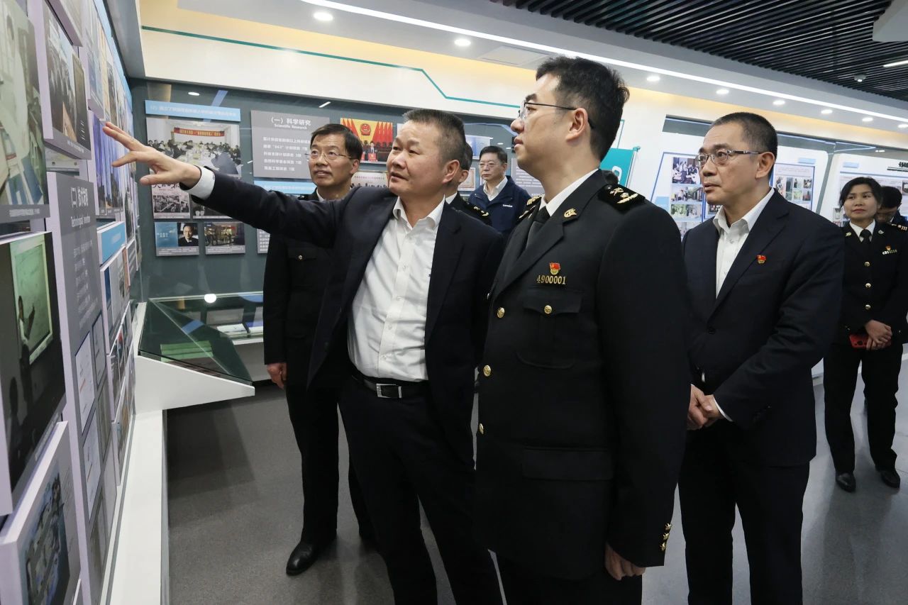 长沙海关党委书记、关长沈大为调研尊龙凯时ag智能