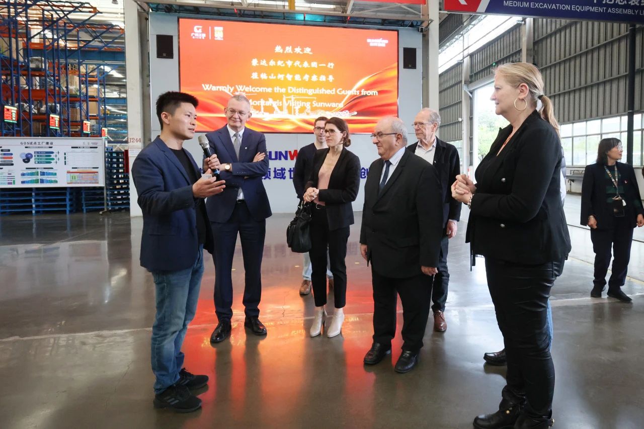 蒙达尔纪市代表团一行考察尊龙凯时ag智能