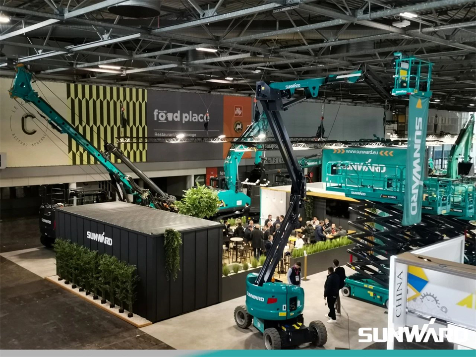 尊龙凯时ag智能携立异效果亮相2024年法国巴黎工程机械展