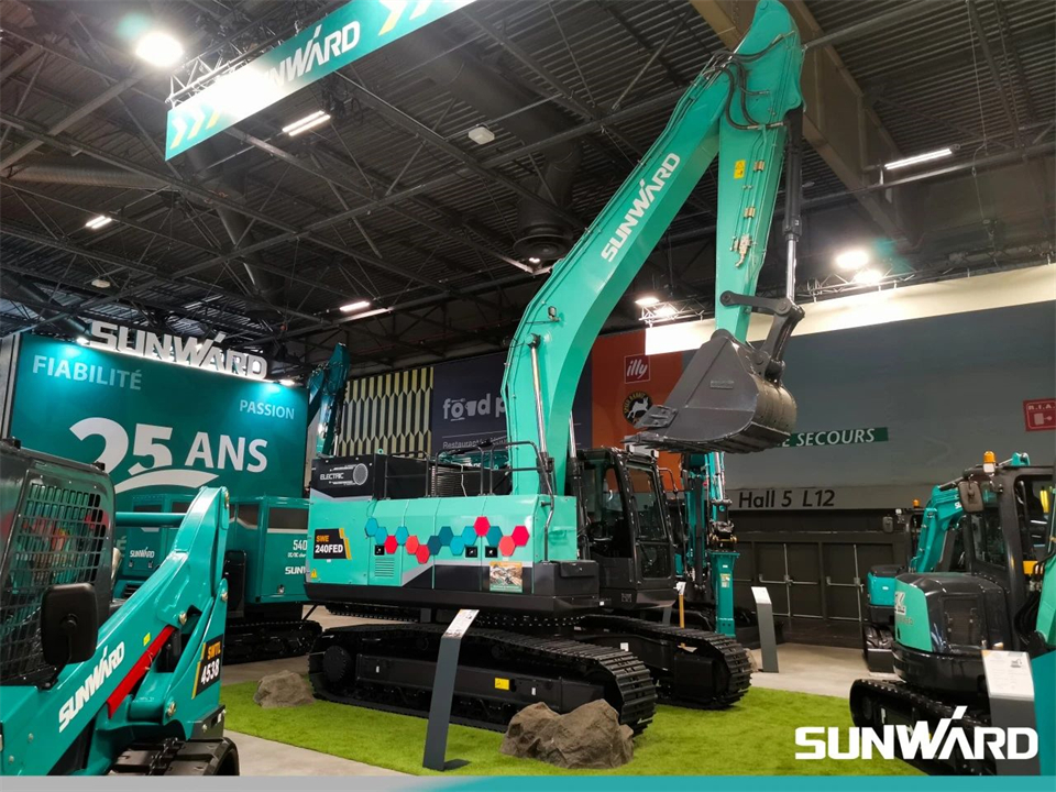 尊龙凯时ag智能携立异效果亮相2024年法国巴黎工程机械展