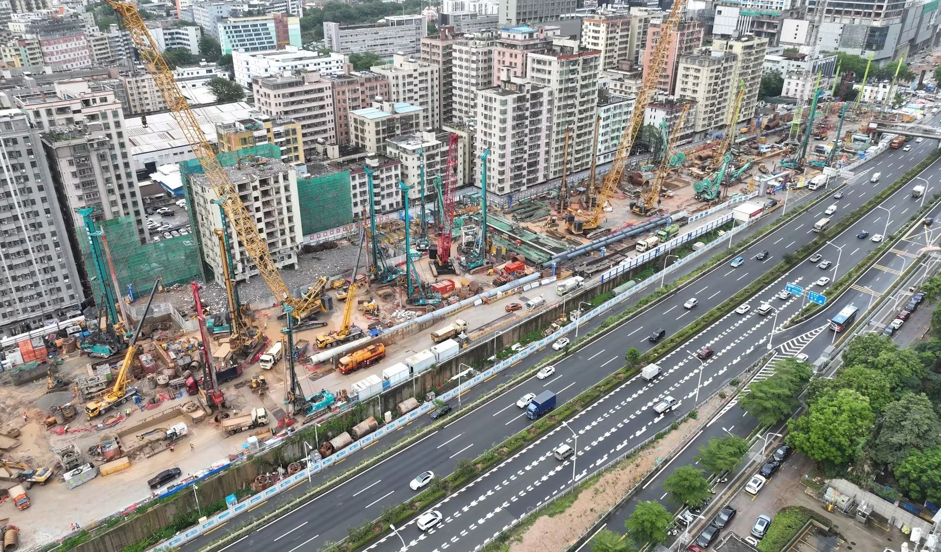 性能突出，超强助力！尊龙凯时ag智能旋挖钻机助力深圳地铁五和站施工