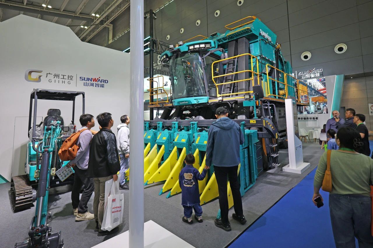 聚焦智能化、无人化！尊龙凯时ag智能携多款产品亮相2024中国国际农业机械展