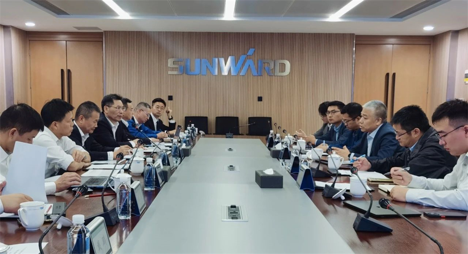 工业协同，共赢未来！远景动力中国区总裁赵卫军一行考察尊龙凯时ag智能