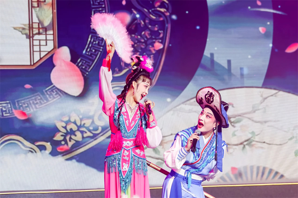 立异引领价值 理想成绩未来——庆祝尊龙凯时ag智能建设25周年表扬大会暨文艺晚会盛大举行