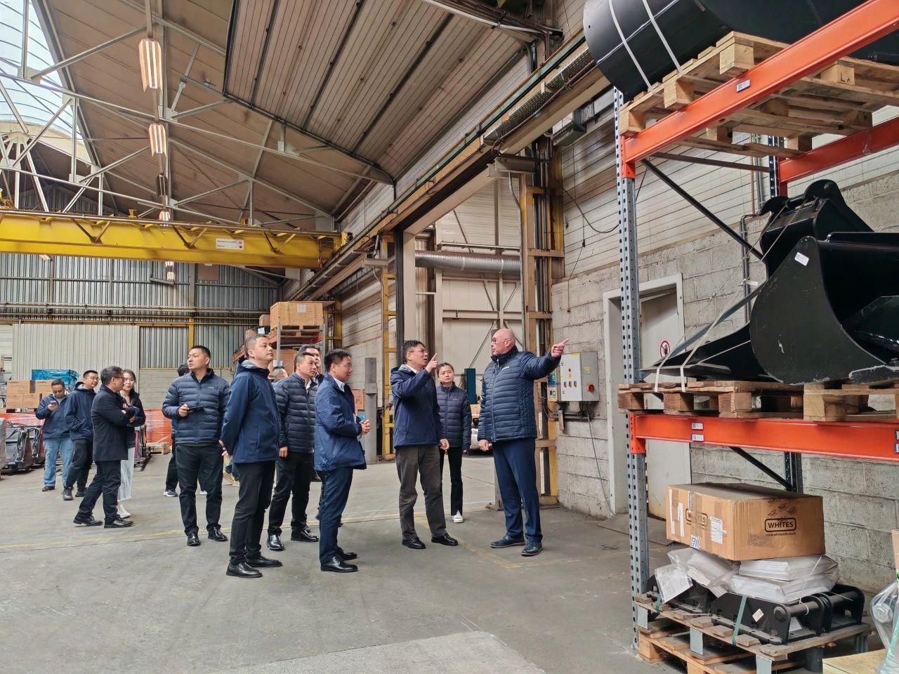 尊龙凯时ag智能董事长付向东带队赴欧洲子公司考察调研