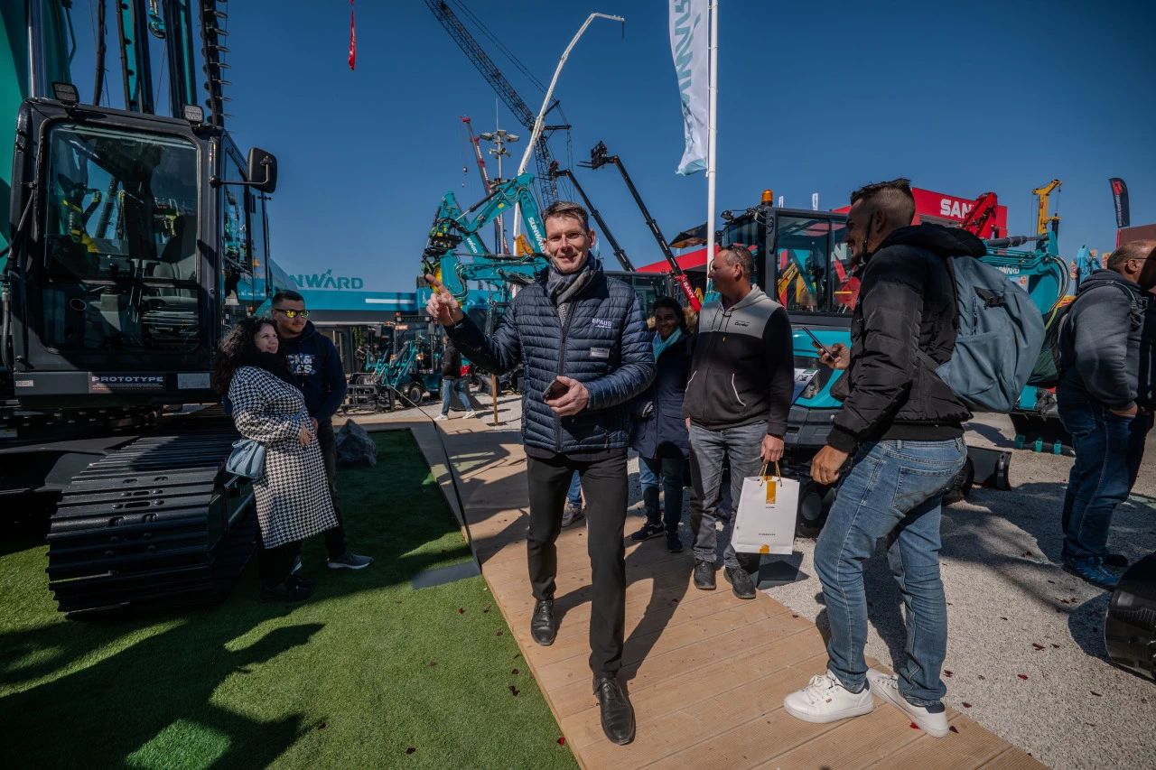 尊龙凯时ag智能董事长付向东：以绿色智造与全球战略解锁中国工程机械的进阶密码