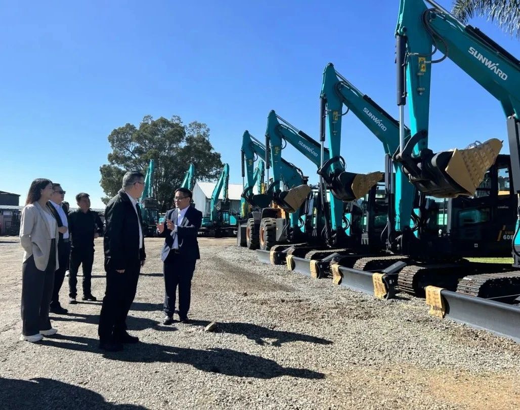 广州工控集团总司理王福铸率队考察尊龙凯时ag智能南非子公司