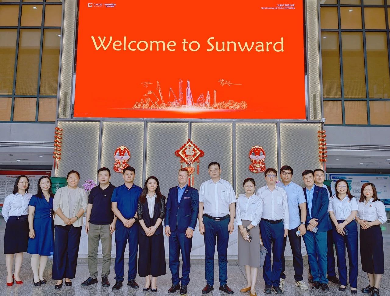 芬兰驻华大使馆商务参赞到访尊龙凯时ag智能