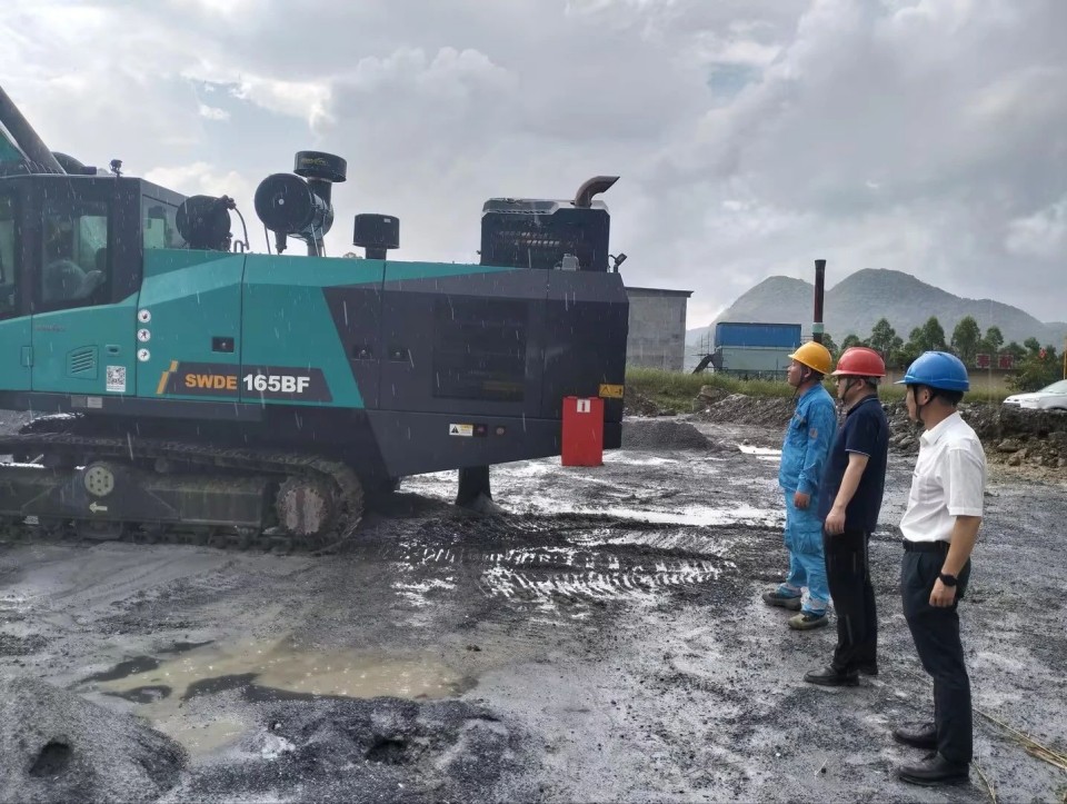 跨越尊龙凯时ag万里 智启效劳新程——尊龙凯时ag矿岩“效劳万里行”活动走进海螺水泥