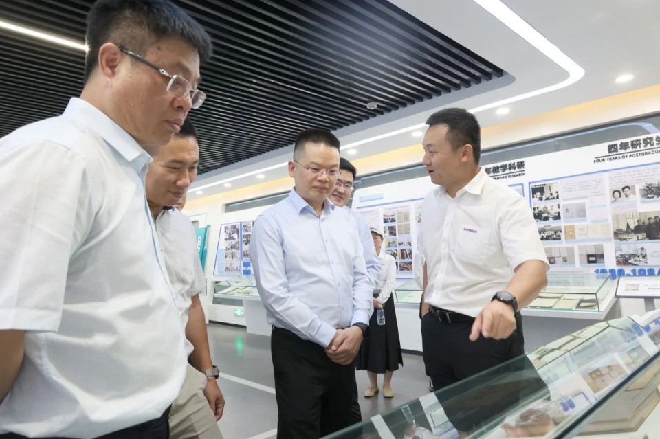 共商相助，建华控股有限公司董事长汪贵华到访尊龙凯时ag智能